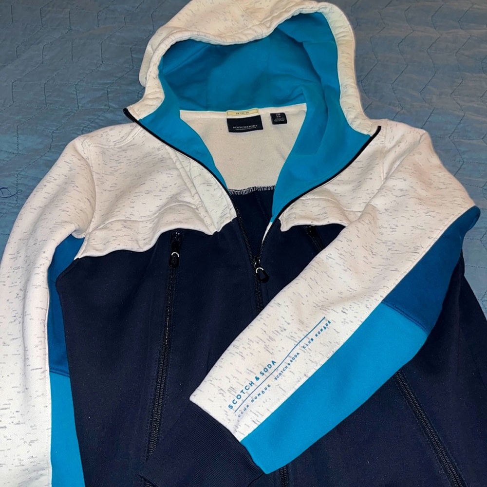 NWOT Scotch and Soda On the Go Hoodie